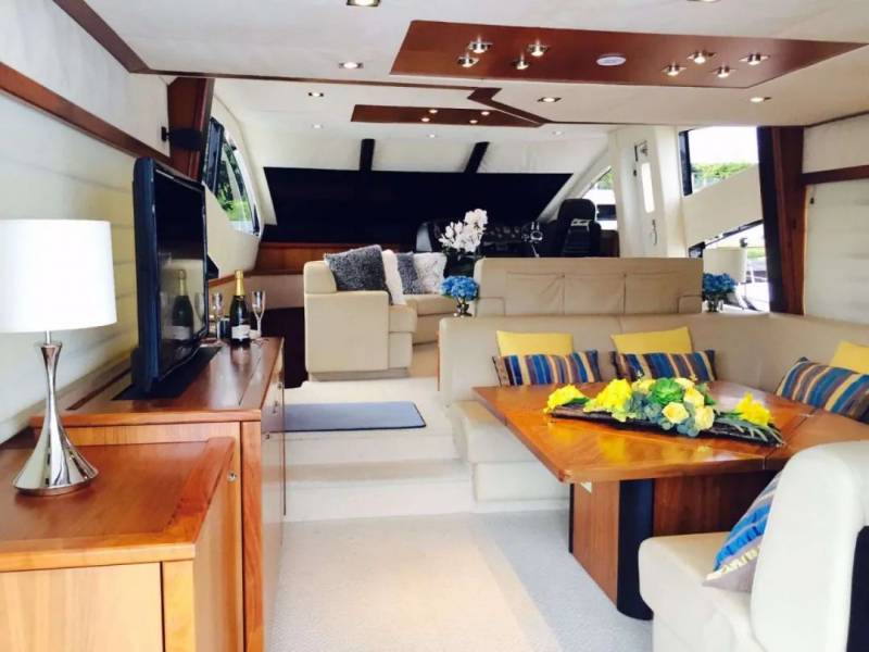 生日、求婚、潛水、團建！10個租遊艇的攻略，人均不到100新幣，低至5折