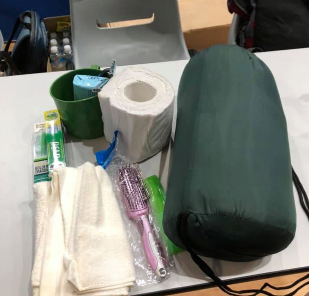 马来西亚“封国”第3天，新加坡建起应急“方舱宿舍”供露宿街头员工使用