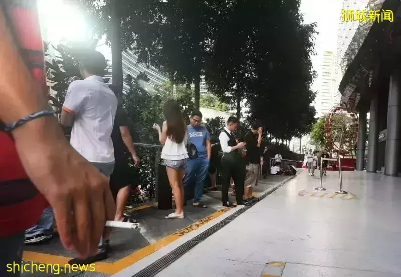 新加坡严查走私烟！中国籍男子怕被抓，临时将烟扔出窗外