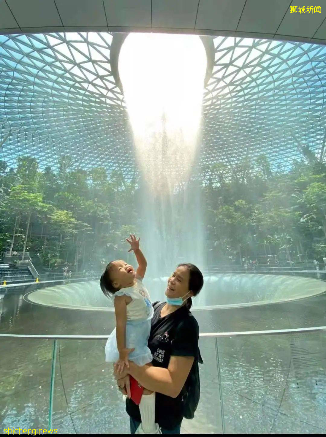 “新加坡精英教育的严格训练,让孩子被迫提前进入成人世界”