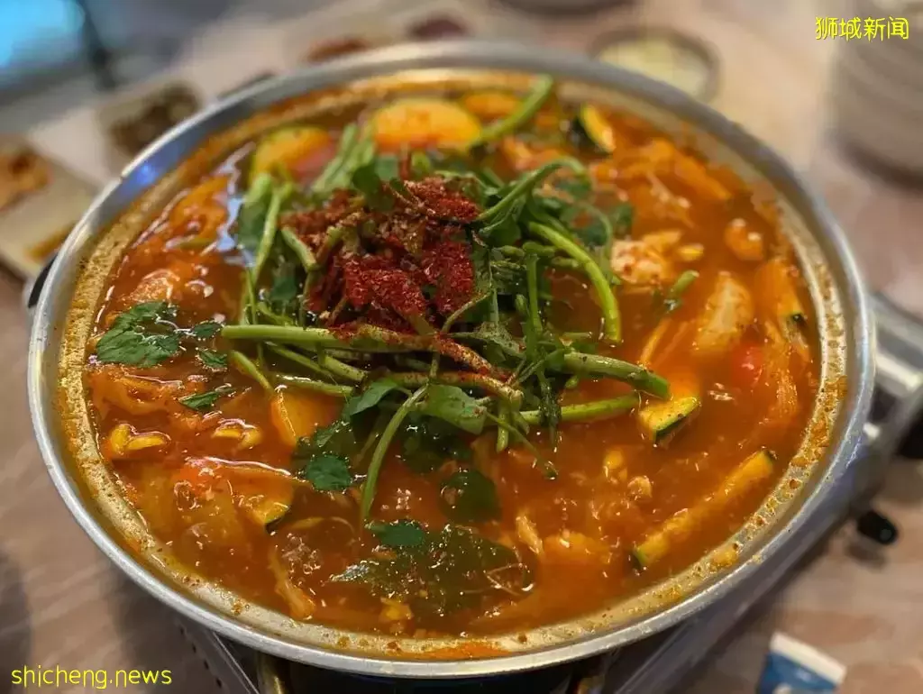 鮮活章魚生著吃！正宗韓式料理餐廳 Pohang Seafood 帶你感受前所未有的味蕾體驗 👅 夠膽就來戰