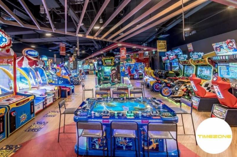 新加坡最大街機遊戲廳！Timezone 200多部街機遊戲、3大區域、保齡球道🎉 開啓狂歡趴踢