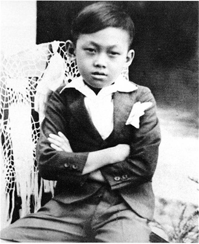 新加坡國父李光耀：頑皮少年到一國總理的蛻變