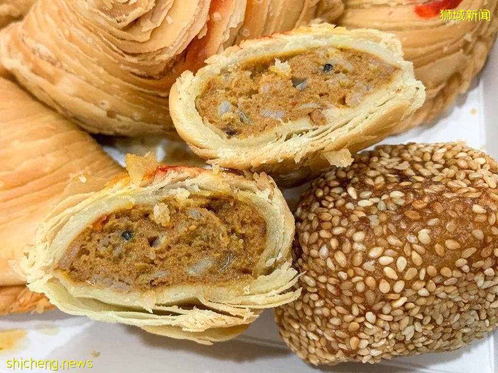 酥到掉渣的顺顺发脆皮咖喱卜😘金黄饱满、馅料扎实,手工制作绝对新鲜可口