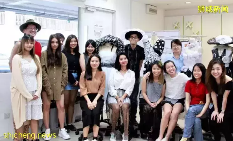 初中生,在新加坡就讀5年,可拿英國名校榮譽學士學位