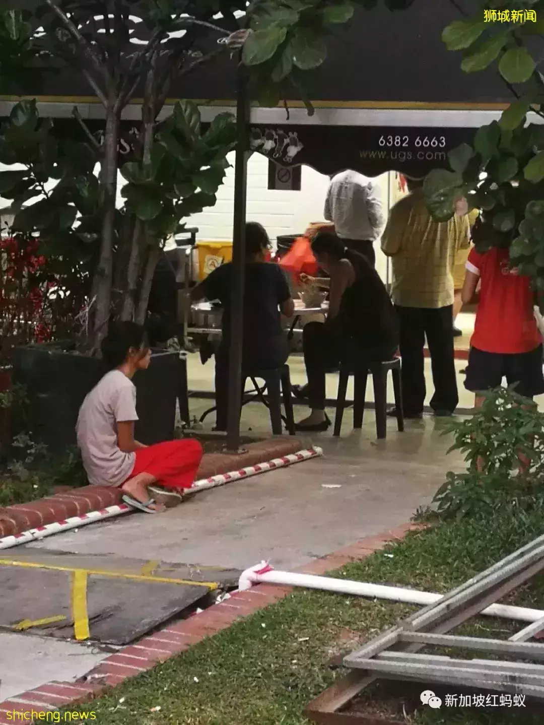 遇到他人面对危难 你会先拿出手机拍摄还是挺身而出