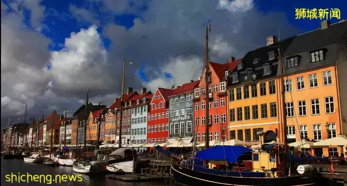 日增五千例,坡式抗疫被夸!“早点学新加坡,我们就不会这样了!”