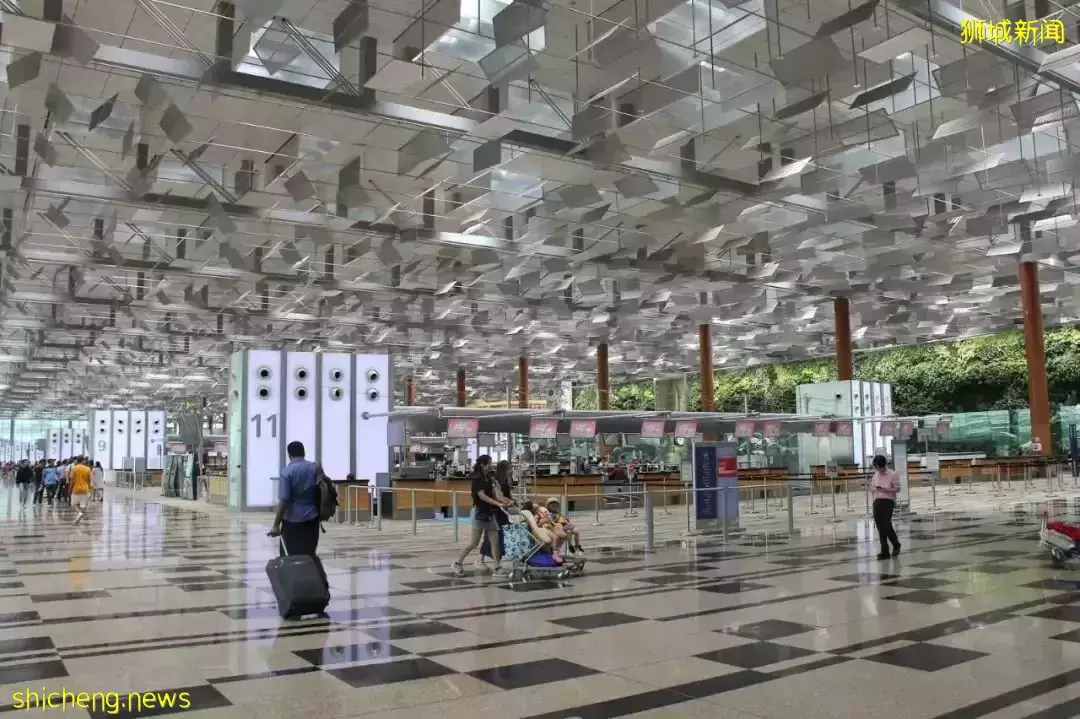 【法治獅城】持刀搶劫雇主,女傭判刑6年10個月