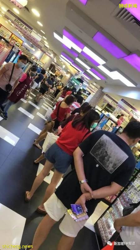 報複性消費！新加坡解封第一個周末，商場人流暴增80%，銷售額增長高至130%!