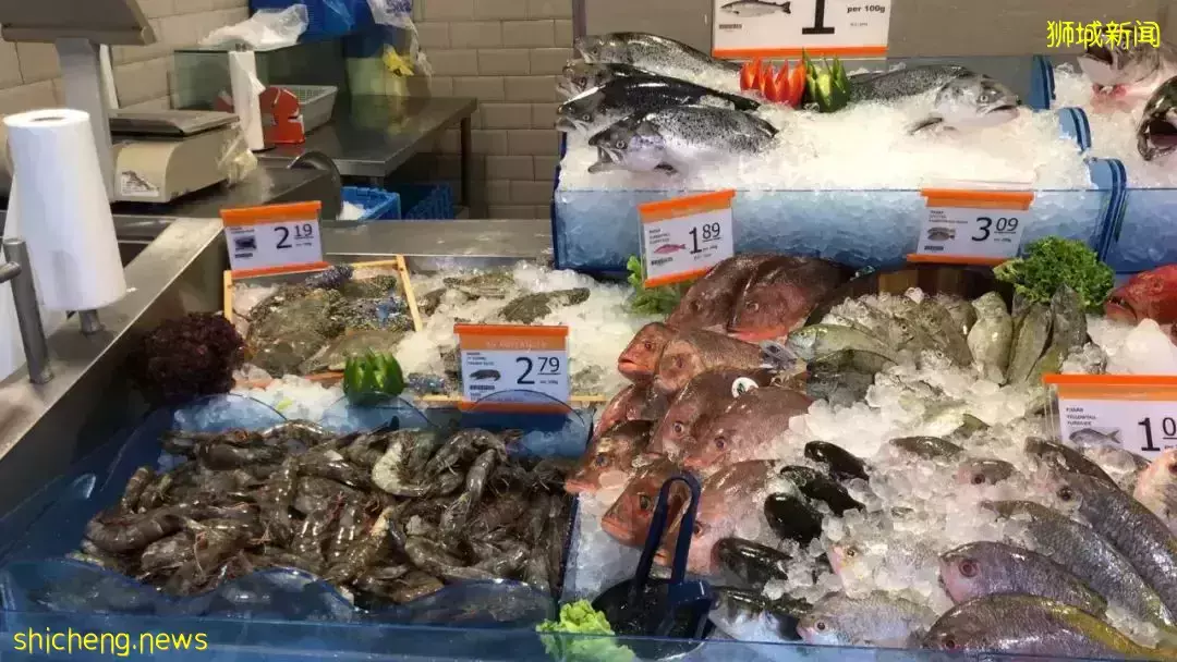 新加坡过年太贵了,鲳鱼涨到一公斤100新币!还供不应求