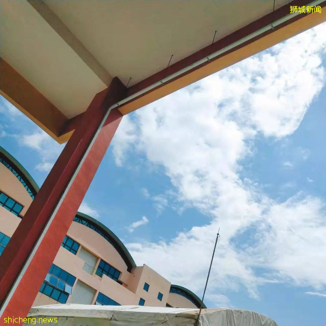 “害怕!我在新加坡刚打完疫苗就检测出新冠,直接被留在了医院……”