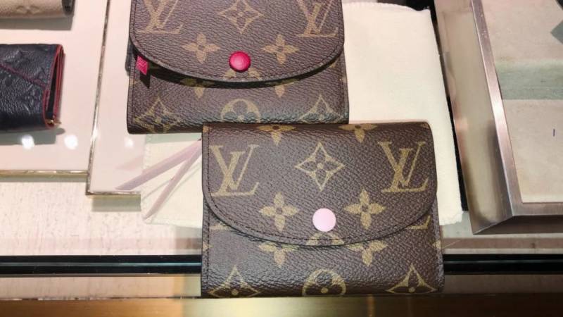 聽說很多人去了樟宜機場免稅區逛街？我們翹班去體驗了一把