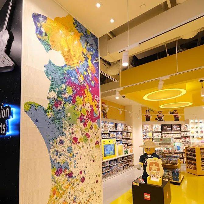 全島最大！新加坡樂高新店5大超牛體驗，虛擬拼裝、3.9米魚尾獅馬賽克牆、魔幻主題展