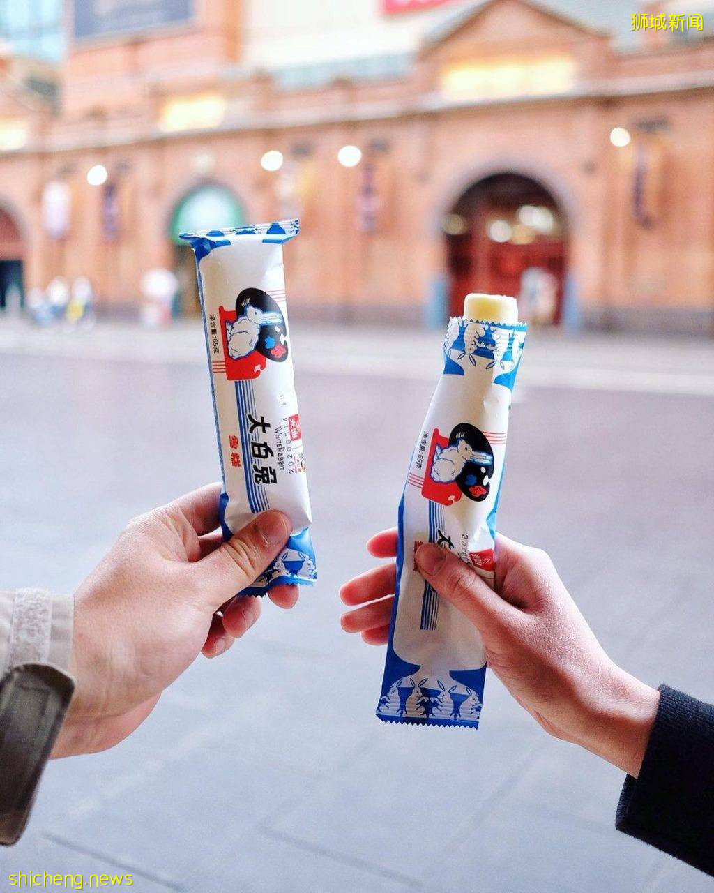 NTUC FairPrice上架大白兔雪糕🎉 童年奶糖大升级,冰冰凉凉、奶香浓郁!一盒五个仅售S$12😋