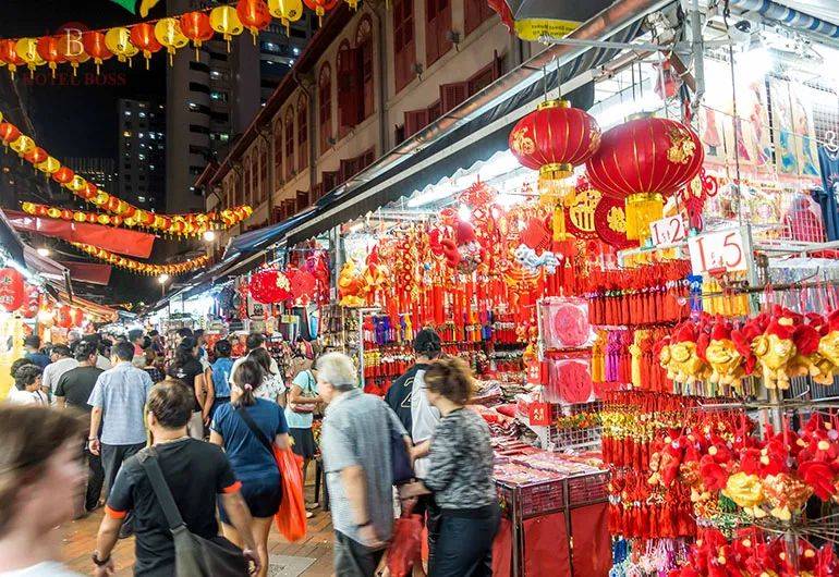 牛车水的新年灯饰来了！网友：像个养牛场一样