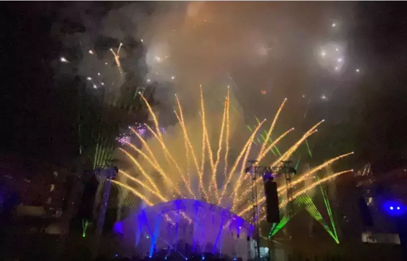 你好！2022！新加坡雨中跨年夜！生机盎然！充满希望