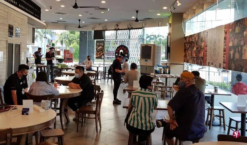 为了生存，这家新加坡老字号肉骨茶已别无选择