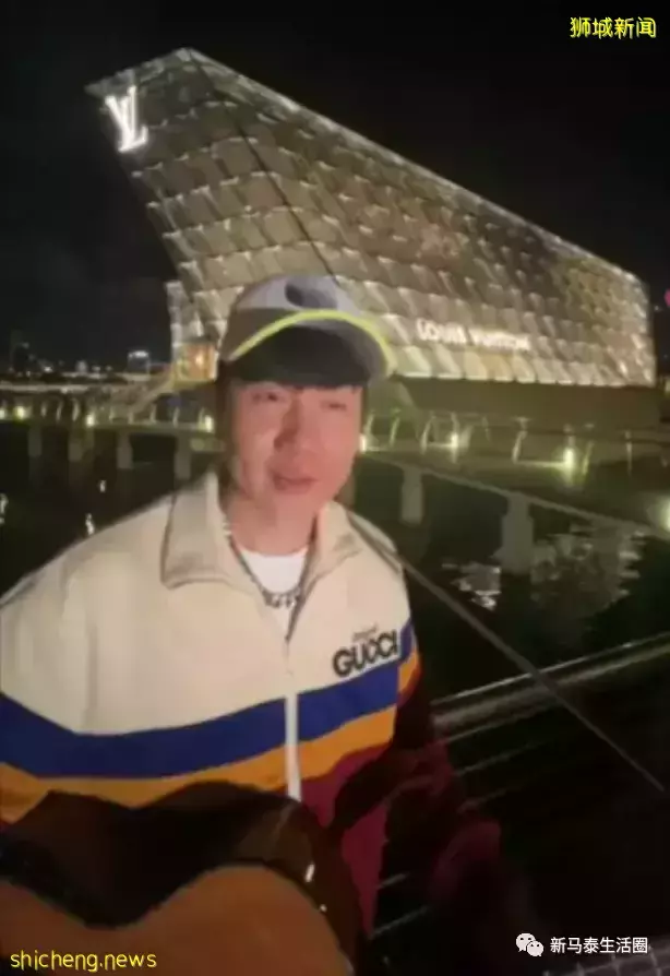 林俊杰新加坡路边开直播!秒被路人认出围观