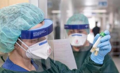 看过来！这些人在新加坡不再享受免费治疗新冠肺炎