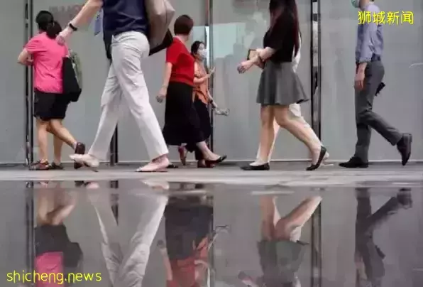 新加坡水電等費用90%上漲！打工人，你的工資還有剩余嗎