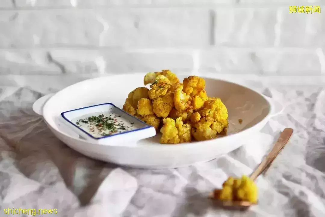 用网络热词打开狮城旅行,画风什么样