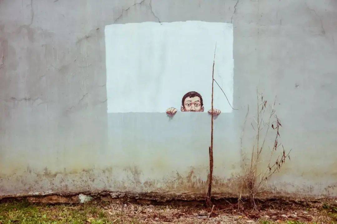 柯南街頭吃榴梿?私宅門口驚現20米壁畫?虞書欣每次都要來這裏