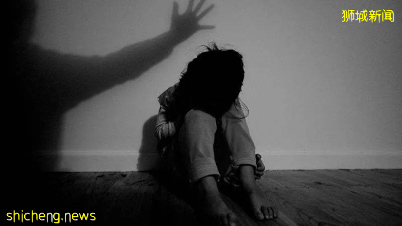 在新加坡手机里有这种小黄片会被判刑?这22名男子已被捕