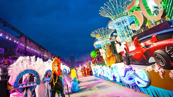 舞狮穿裙子跳踢踏舞被批反传统，妆艺游行表演紧急喊咔