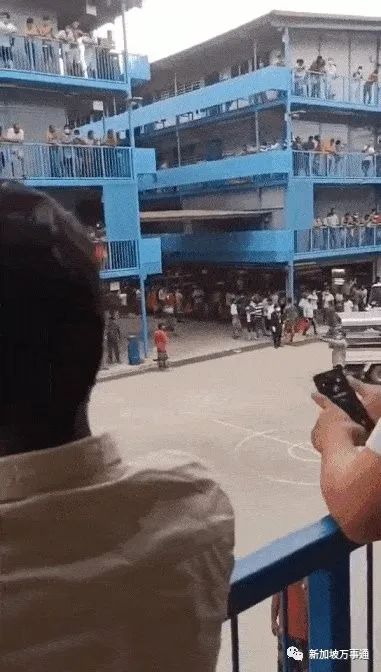 点击查看源网页