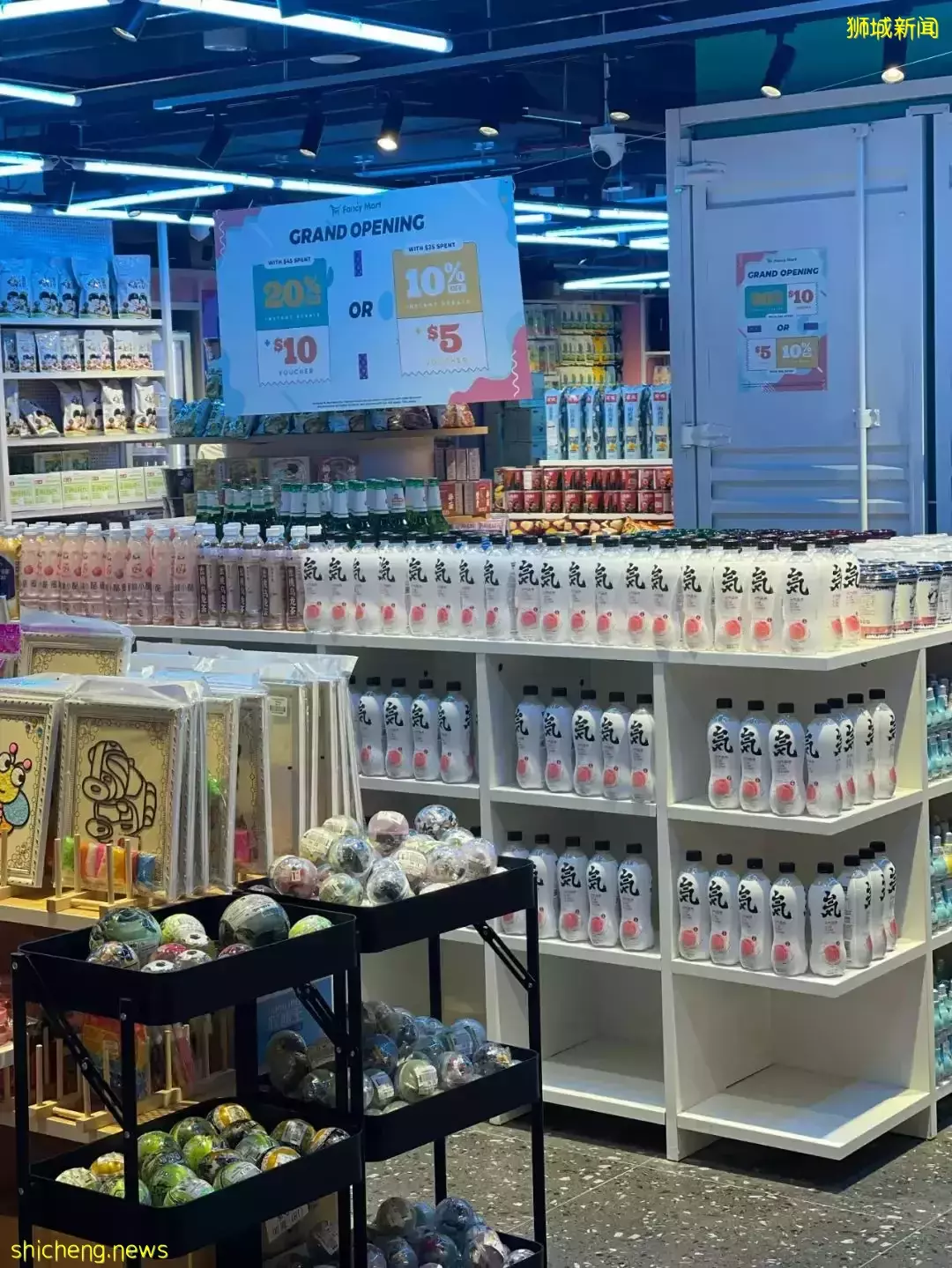 新加坡鸡肉鱼肉价格飙涨!他们排起长长长队,只为吃上这一口饭