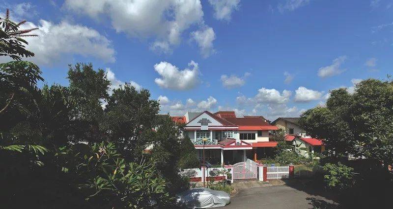 汤申景百乐花园一处半独立式洋房448万新元求售