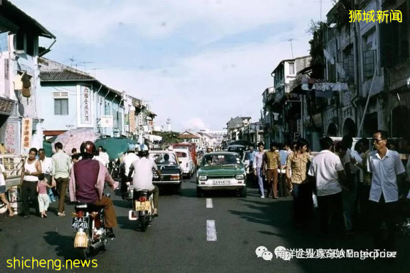 上世紀50-60年代,南洋島國新加坡,迎來經濟繁榮的第一次來臨時!