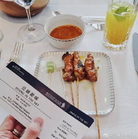 新加坡企业在中国大展身手，新航在北京办了个美食展