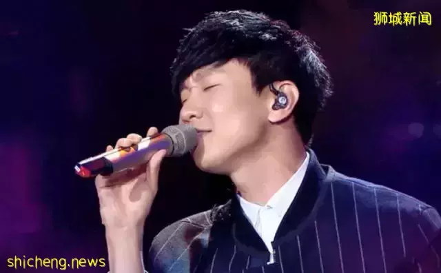 网友隔空喊话林俊杰!疑遭对方冷暴力,专门飞新加坡已苦等1月