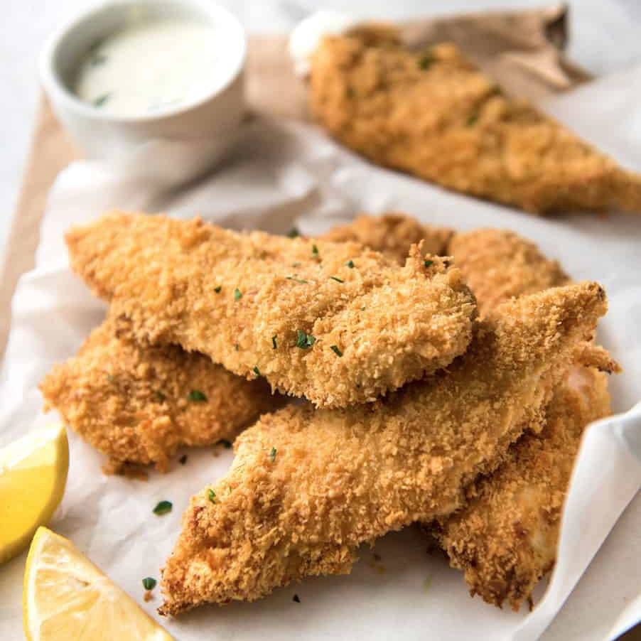 “下班後，看著獅城的炸雞店，眼淚不爭氣的從嘴角流下來”