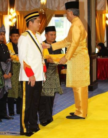 【回流】为享天伦之乐辞高薪 回国创出另一片天下