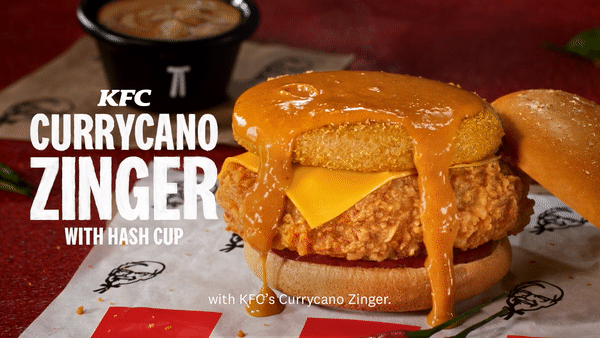 新加坡KFC新品限时上架!Zinger汉堡再升级,搭配咖喱汁+凹面薯饼,任你随意淋酱🍔