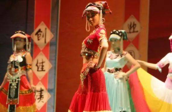 新加坡15歲名校少年參與高空項目不幸身亡，新加坡的教育體系下有哪些特殊的活動