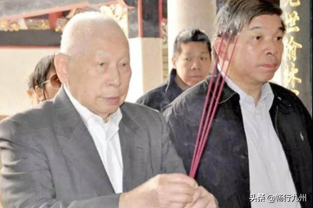 新加坡船王的百岁人生传奇