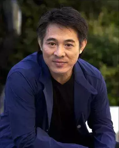 新加坡護照簽發創新低！十幾萬人離開，他們來了13年，月薪9K，PR都被拒了