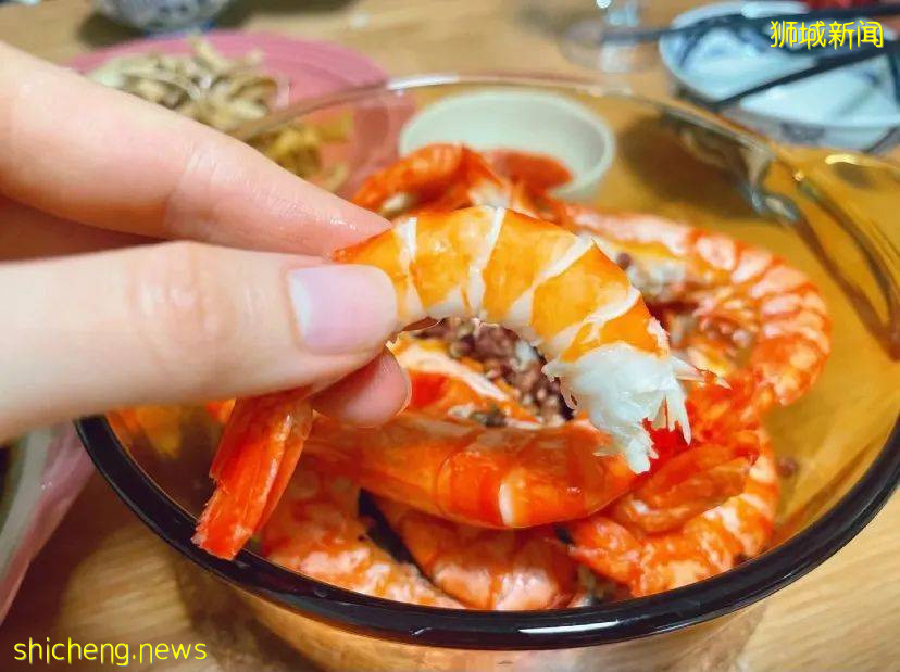 海鮮大餐外賣僅$49！1家3口豪吃龍蝦、鮑魚、大蝦、鹽焗雞