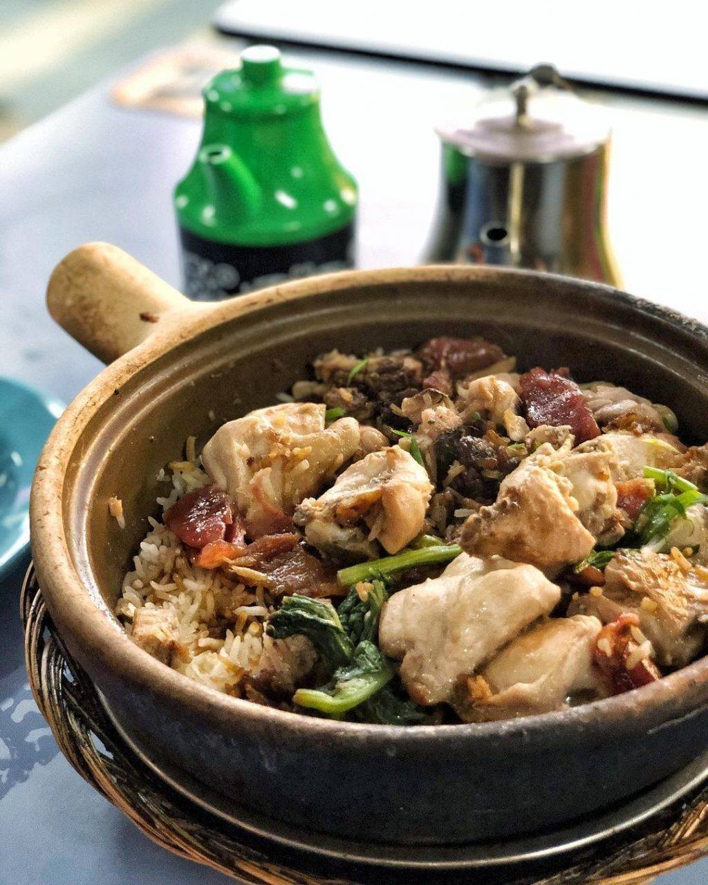 米其林必比登推介🌟牛車水排隊美食“聯合本記煲飯”🔥傳統炭爐烹制、豐富配料，每天人龍不斷👣