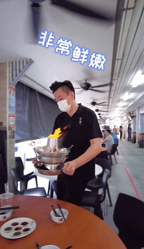 人均$15吃滿滿一桌!組屋樓下魚頭爐,湯底熬制5小時,太鮮了