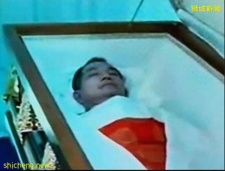 刘谦益拍戏不忌讳睡棺 组屋旧家曾是坟地