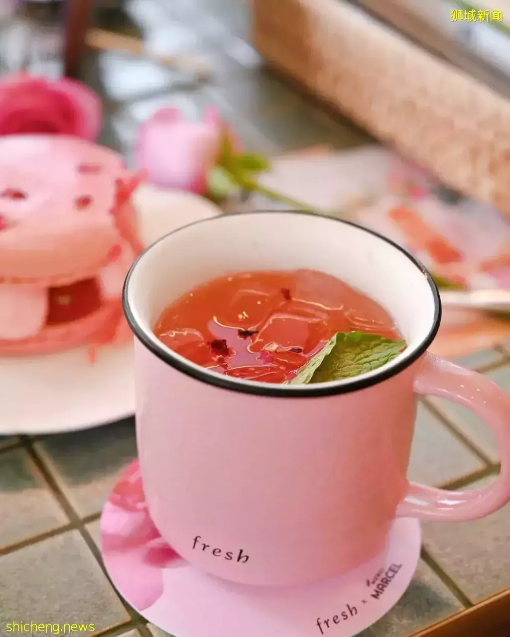 尖叫少女心！FRESH X MERCI MARCEL 粉玫瑰快闪咖啡厅🌹不单出片率百分百💯 而且还送你精美护肤样品➕5分钟手部按摩护理