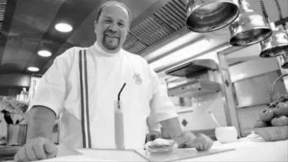 驚!吃個飯拍個照,在獅城再平常不過的事,竟然可能觸法!