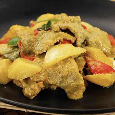 免費試吃！米其林三星大廚的秘制新加坡咖喱美食，你想吃嗎