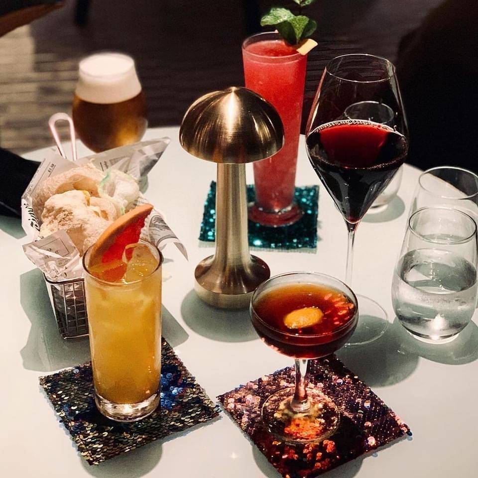 新加坡創意主題酒吧🍻 下班後來幹一杯！精致高雅、高空酒吧、動感電玩、火車主題都在這裏👀