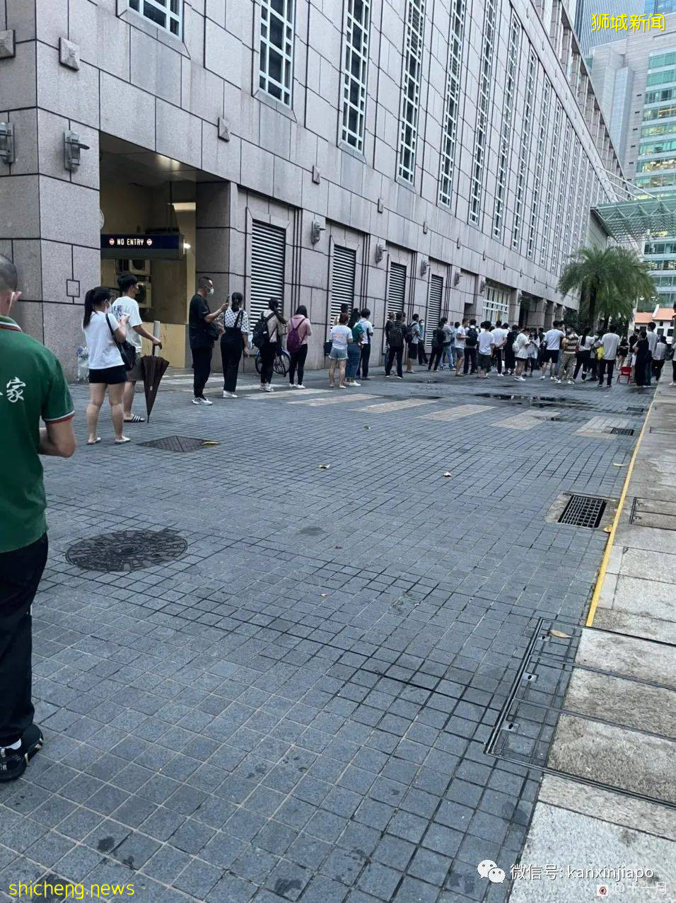 漏夜排队、搬小板凳、千人预约,为打科兴新加坡居民拼了