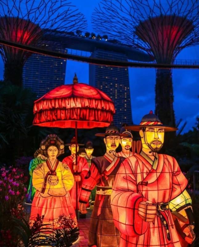 新加坡濱海灣花燈展PK中國周莊中秋燈會，你更pick誰